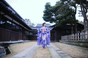 富山の馬場家で旧邸ロケーション前撮りを行った成人振袖の写真