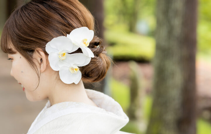胡蝶蘭のヘア飾りがお似合いの花嫁様 ˎˊ˗