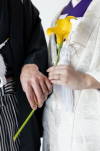 富山のフォトスタジオで白無垢フォトウェディングを行う和装新郎新婦の前撮り写真