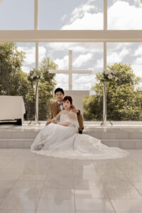 富山のうもれぎ亭のチャペルで結婚式は挙げないけど写真だけ撮りたいという新郎新婦のフォトウェディングの様子
