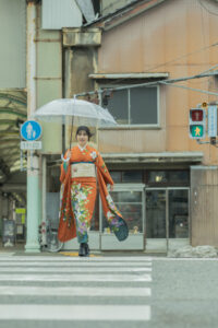 富山の街中でロケーション撮影した成人式の前撮り写真