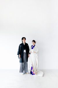 富山のフォトスタジオで撮影した和装姿の新郎新婦の仲睦まじいフォトウェディング