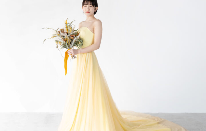 富山でフォトウェディング｜黄色のドレスで華やかに前撮りを楽しもう！