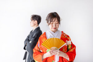 富山のコアラで和装フォトウェディングを行なっている新郎新婦の様子