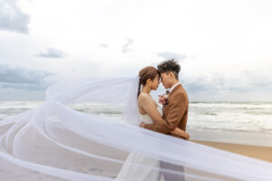 富山のコアラで洋装フォトウェディングを行なった新郎新婦