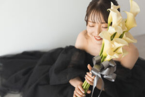 富山のコアラでブラックドレスを着た花嫁のフォトウェディング
