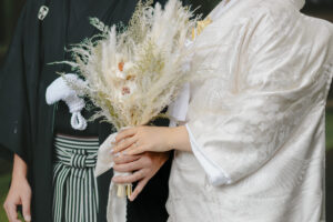 富山のコアラで和装ロケーションフォトウェディングを行なった新郎新婦のフォトウェディング