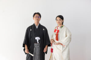 富山のコアラのスタジオで和装を着た新郎新婦のフォトウェディング