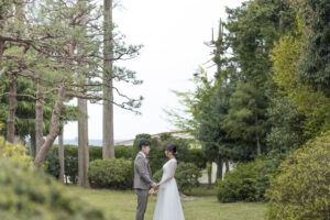 富山のコアラで洋装フォトウェディングを行なった新郎新婦